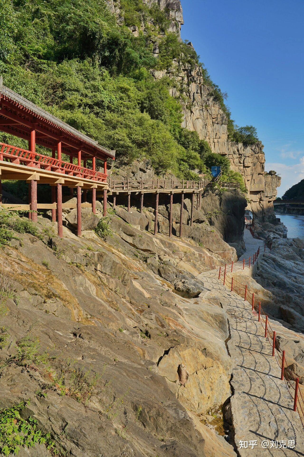 A scenic view of Hanzhong Baoxiedao Shimen And Cliff Carvings