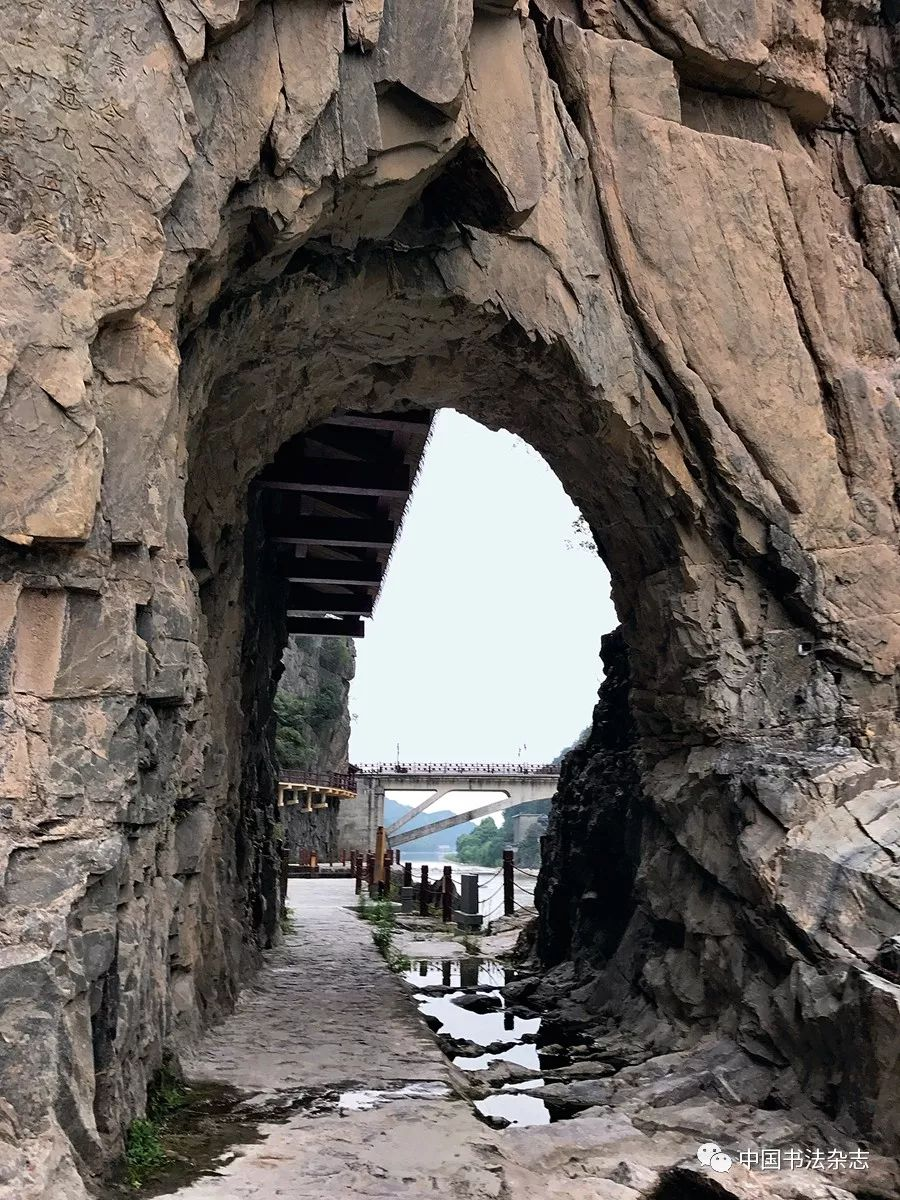 A scenic view of Hanzhong Baoxiedao Shimen And Cliff Carvings