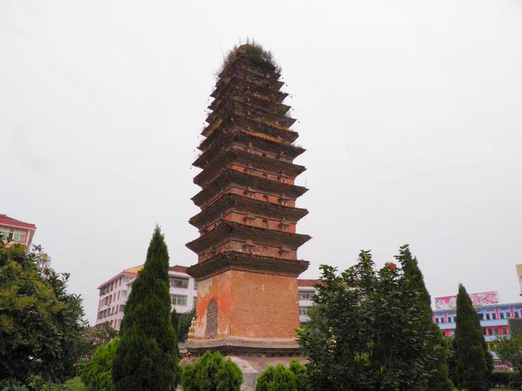 A scenic view of Hanzhong Kaiming Temple Pagoda