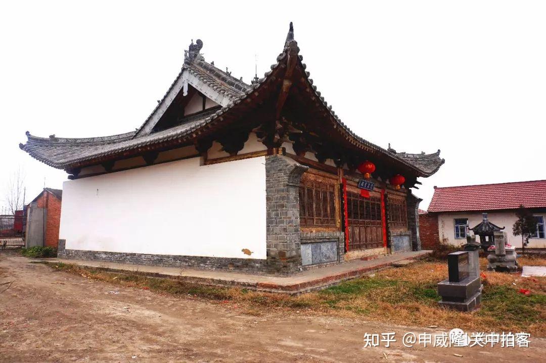 A scenic view of Hanzhong Liangma Temple Juehuang Hall