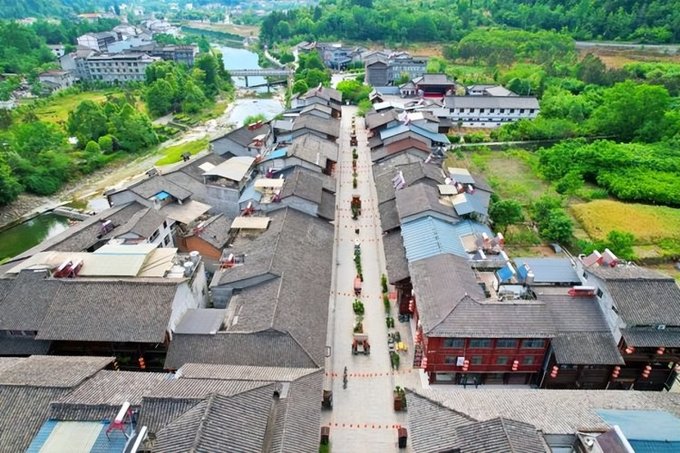 A scenic view of Hanzhong Qingmuchuan Old Street Buildings
