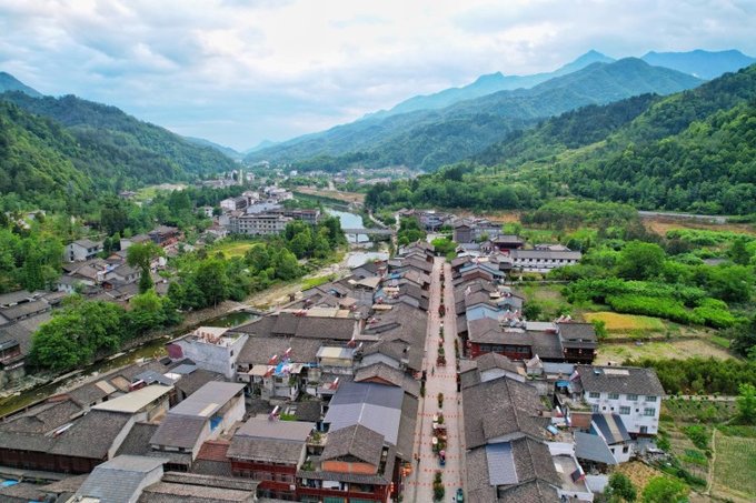 A scenic view of Hanzhong Qingmuchuan Wei Family Manor