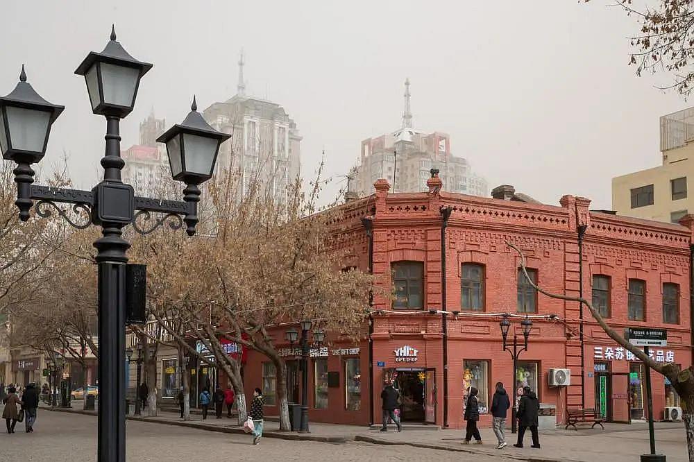 A scenic view of Harbin Youtairen Huodong Jiuzhiqun
