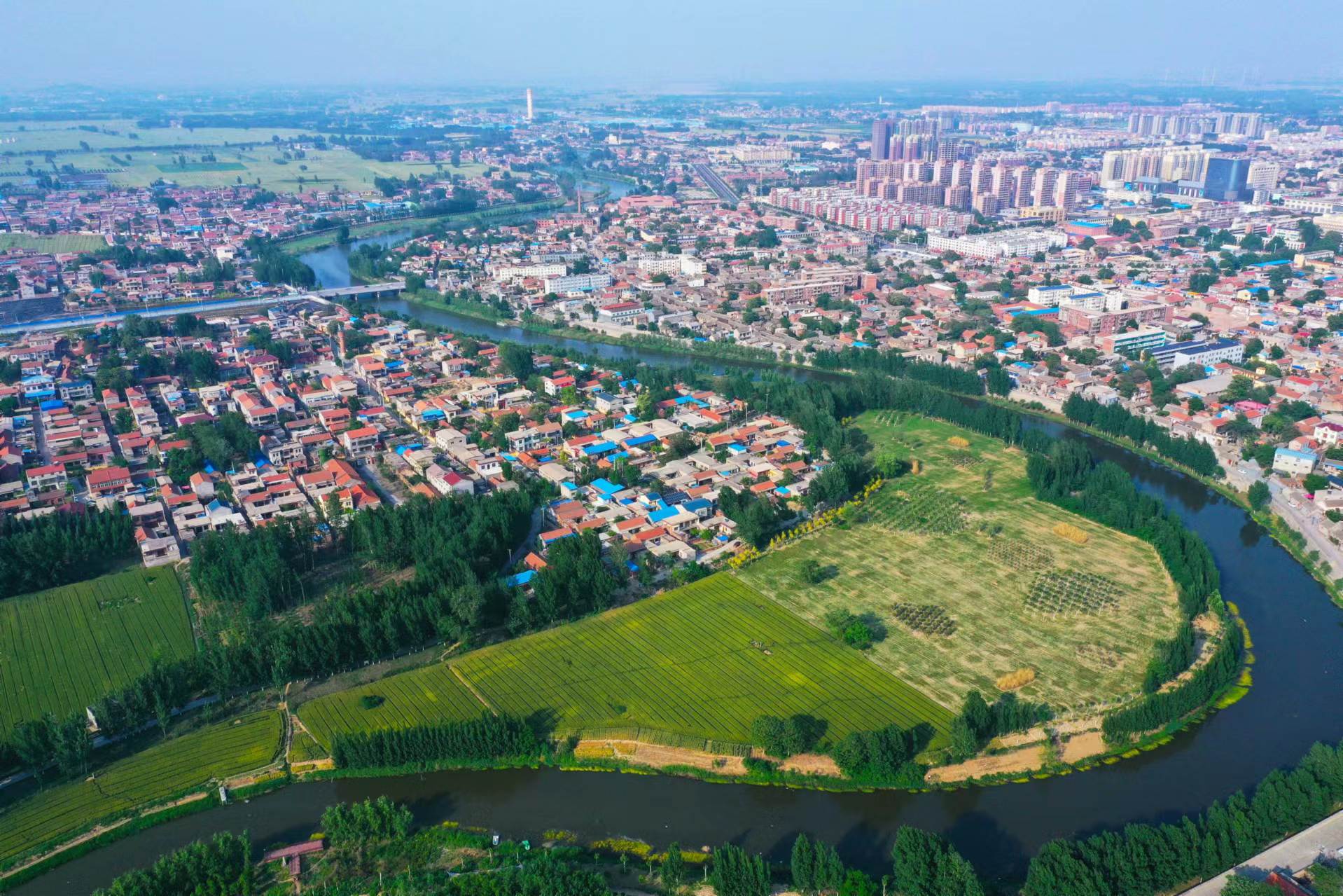 A scenic view of Hebi Dayunhe Junxianduan