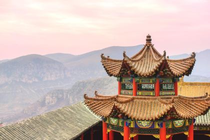 A scenic view of Hebi Xuantiandongshita