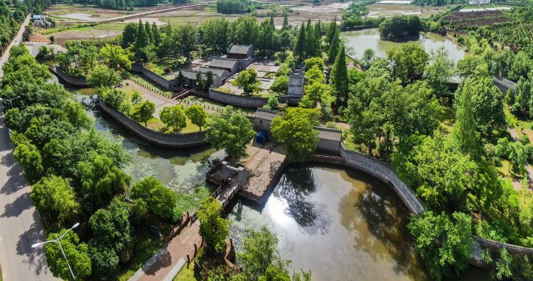 A scenic view of Hefei Liumingchuan Jiuju