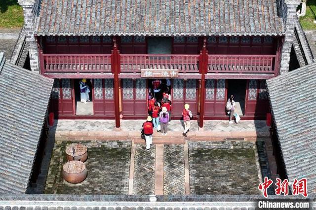 A scenic view of Hefei Liumingchuan Jiuju
