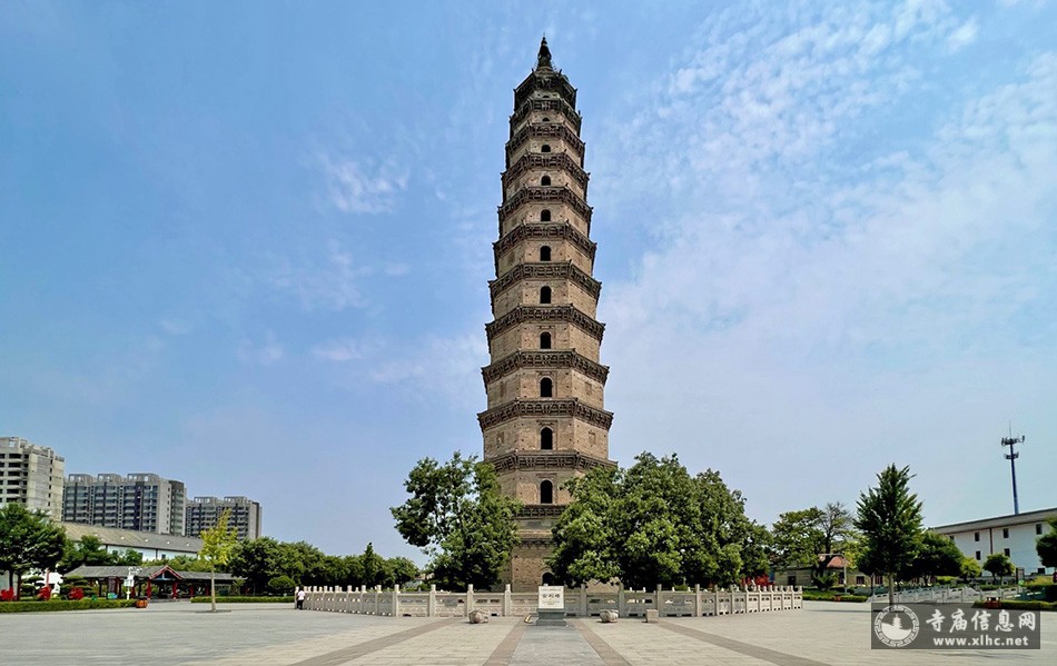 A scenic view of Hengshui Kaifu Temple Relic Pagoda