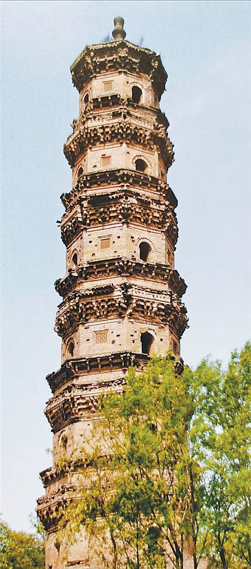 A scenic view of Hengshui Qinglin Temple Pagoda