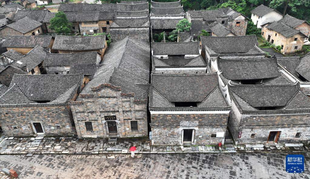 A scenic view of Hengyang Zhongtiancun Gujianzhuqun
