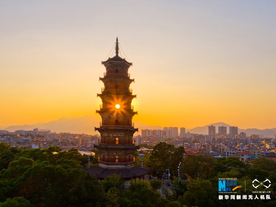 A scenic view of Heyuan Guifengta