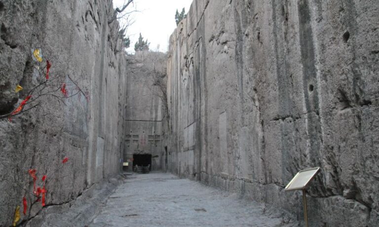 Unveiling Heze Jinshan Han Muqun: A Hidden Gem in Shandong