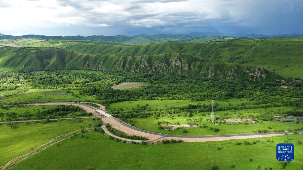 A scenic view of Hinggan Qinhuarijunarshanyaosaiyizhi