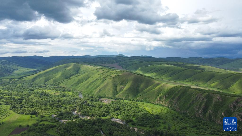 A scenic view of Hinggan Qinhuarijunarshanyaosaiyizhi