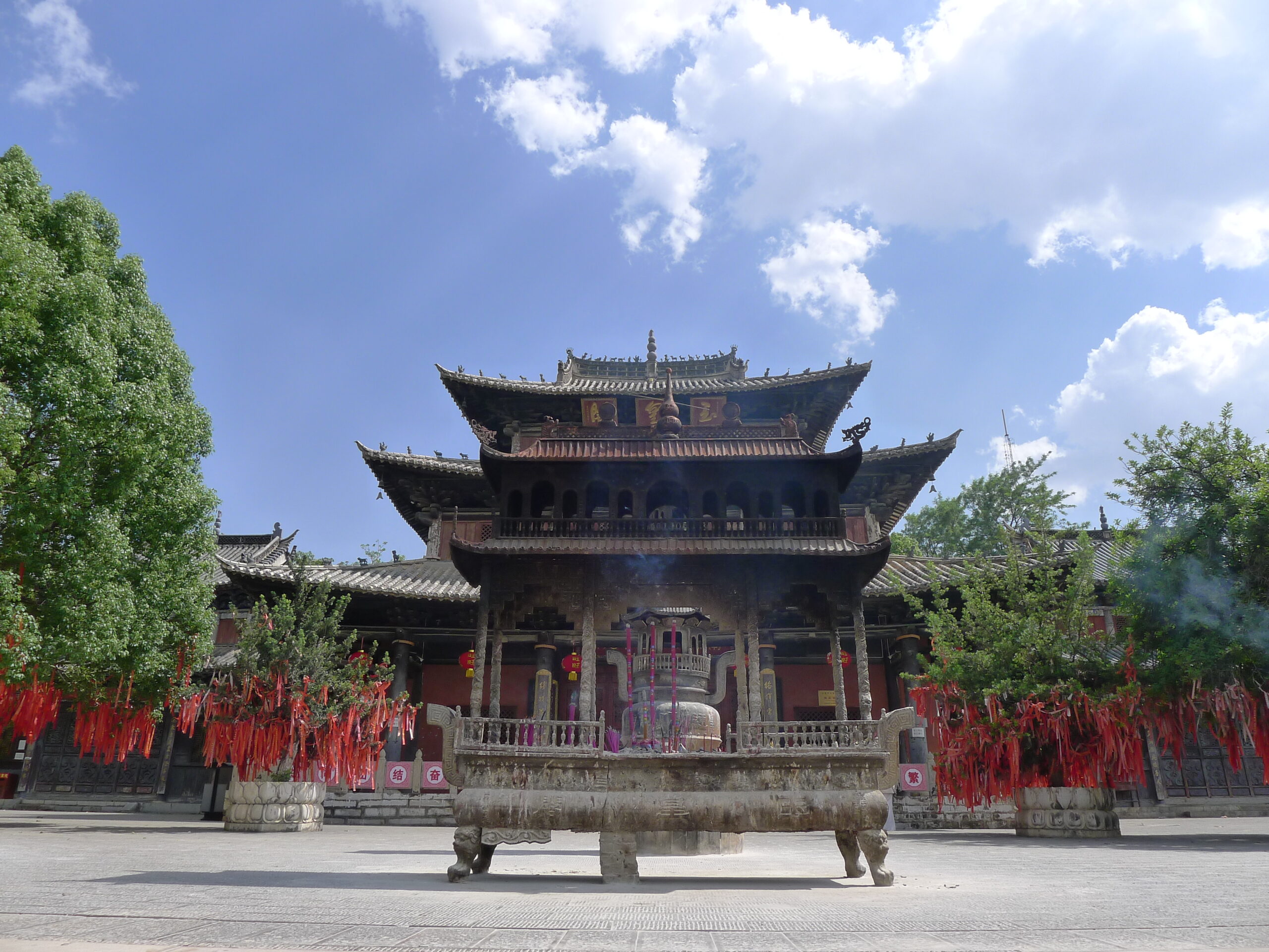 A scenic view of Honghe Jianshui Yuhuangge Ji Chongwenta