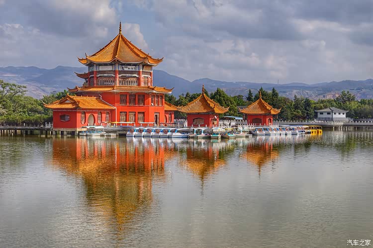 A scenic view of Honghe Mengzi Yuhuangge