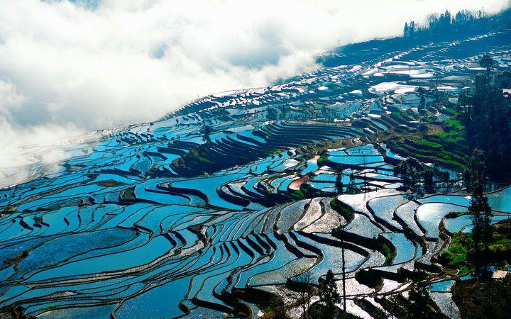 A scenic view of Honghe Qihelou