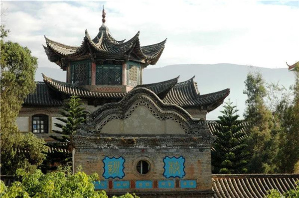 A scenic view of Honghe Tuanshan Minju Jianzhuqun
