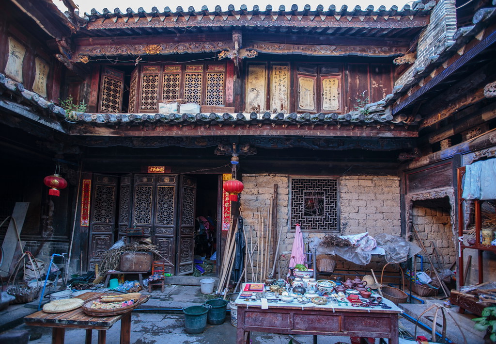 A scenic view of Honghe Tuanshan Minju Jianzhuqun