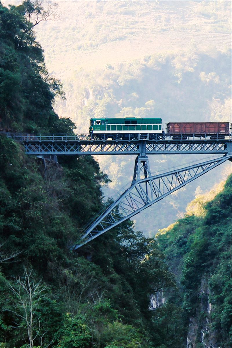 A scenic view of Honghe Wujiazhai Tieluqiao