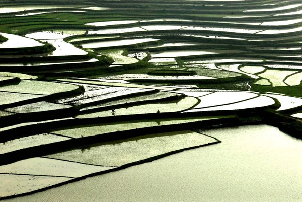 A scenic view of Honghe Zhoujia Zhaiyuan