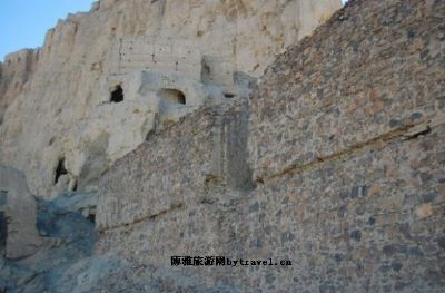 A scenic view of Hotan Mazhatage Shubao Zhi