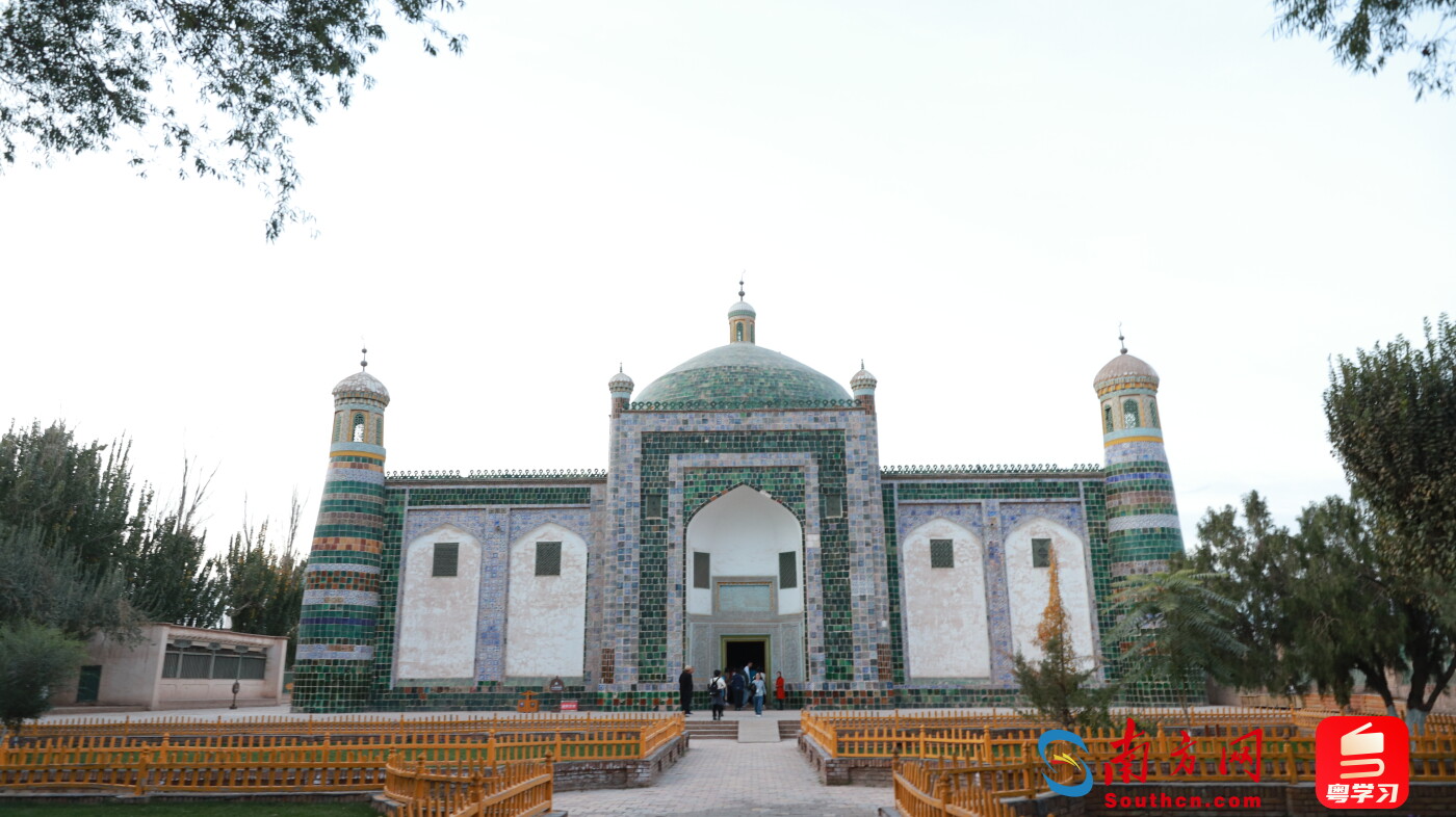 A scenic view of Hotan Yuansha Gucheng