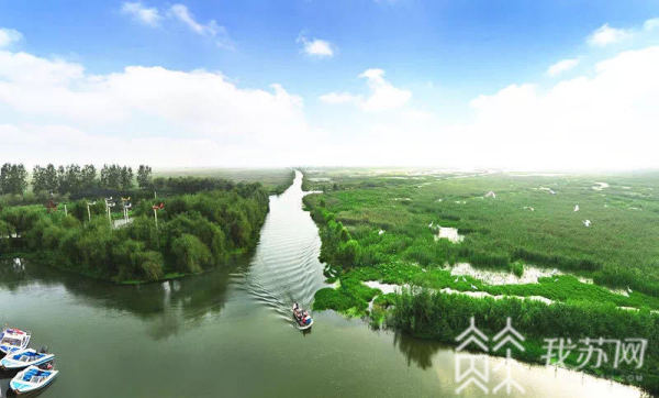 A scenic view of Huaian Hongzehu Dadi