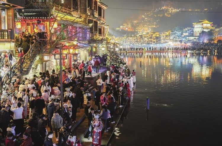 A scenic view of Huaihua Baiyiguan Yaotou Gucheng Yizhi