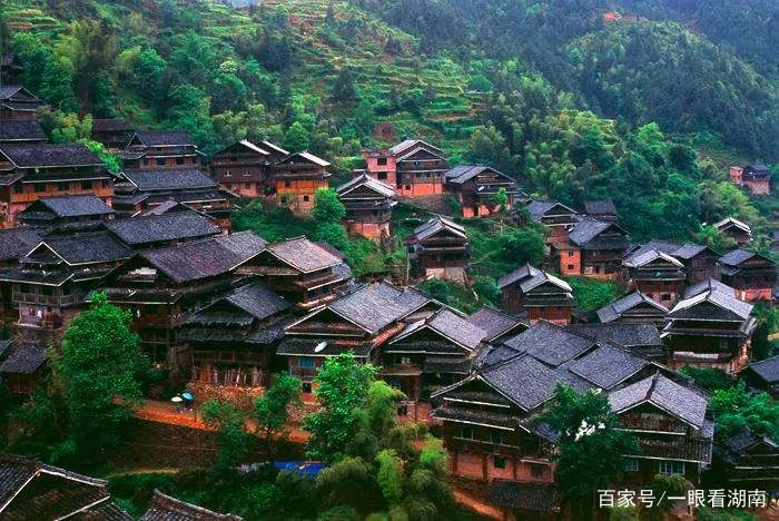 A scenic view of Huaihua Gaoyicun Gujianzhuqun