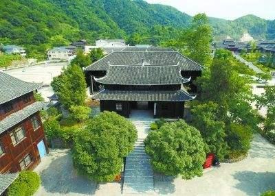 A scenic view of Huaihua Gongcheng Shuyuan