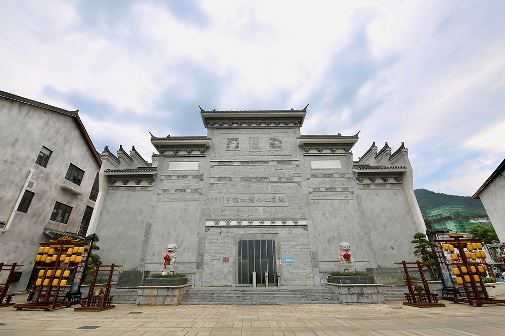 A scenic view of Huaihua Hongjiang Gujianzhuqun