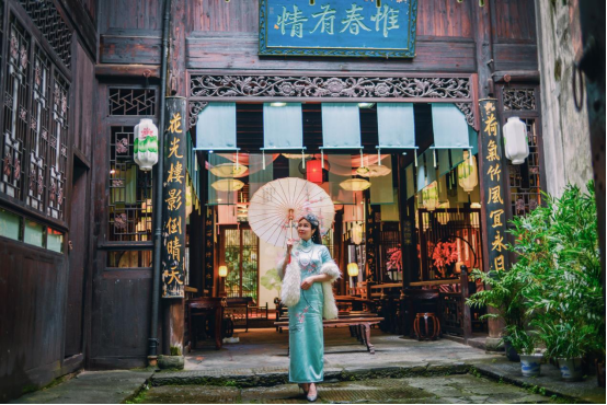 A scenic view of Huaihua Hongjiang Gujianzhuqun