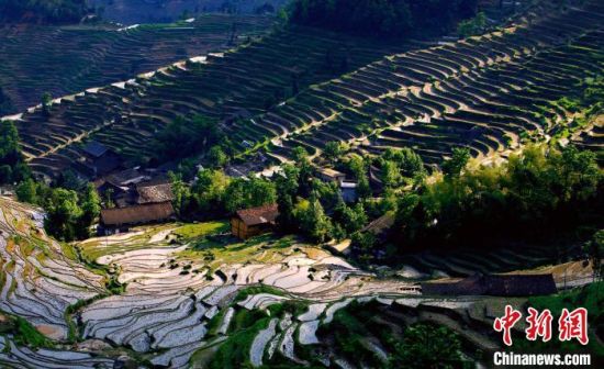 A scenic view of Huaihua Longxingsi