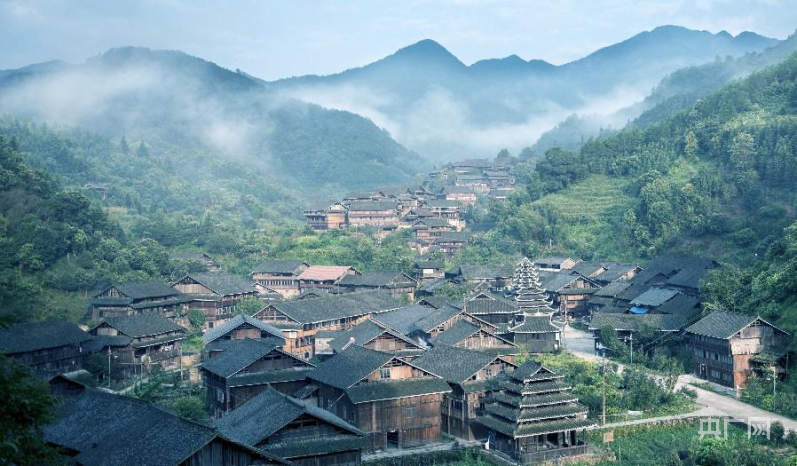A scenic view of Huaihua Yutou Dongzhai Gujianzhuqun