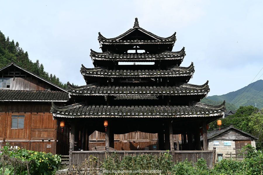 A scenic view of Huaihua Yutou Dongzhai Gujianzhuqun