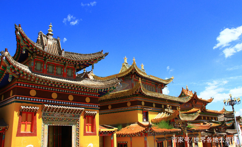A scenic view of Huangnan Longwusi