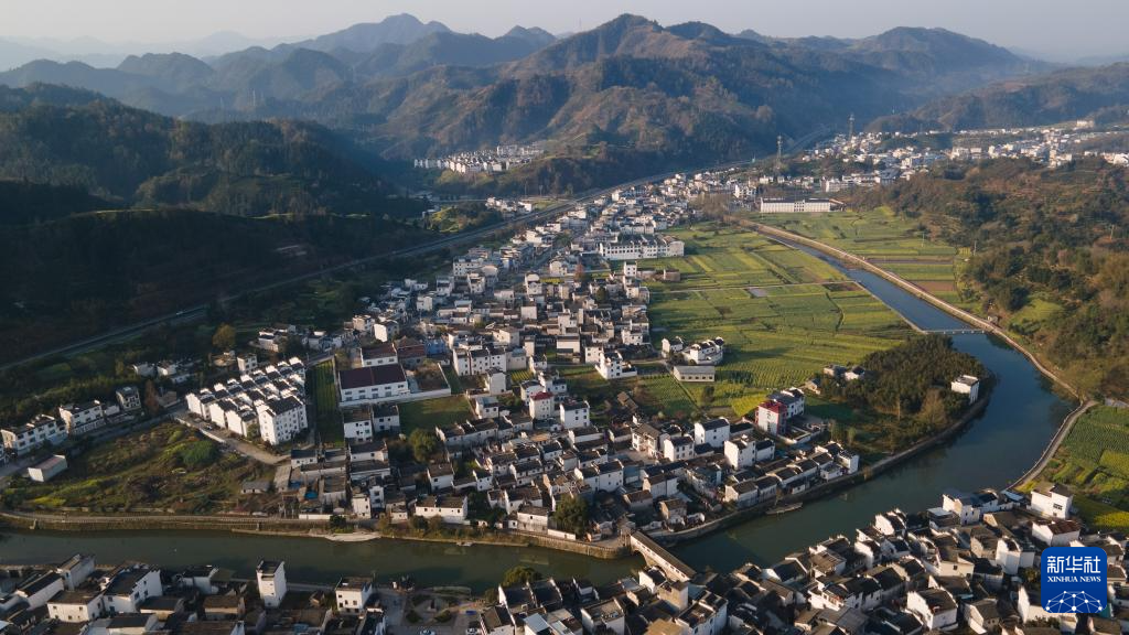 A scenic view of Huangshan Beian Langqiao