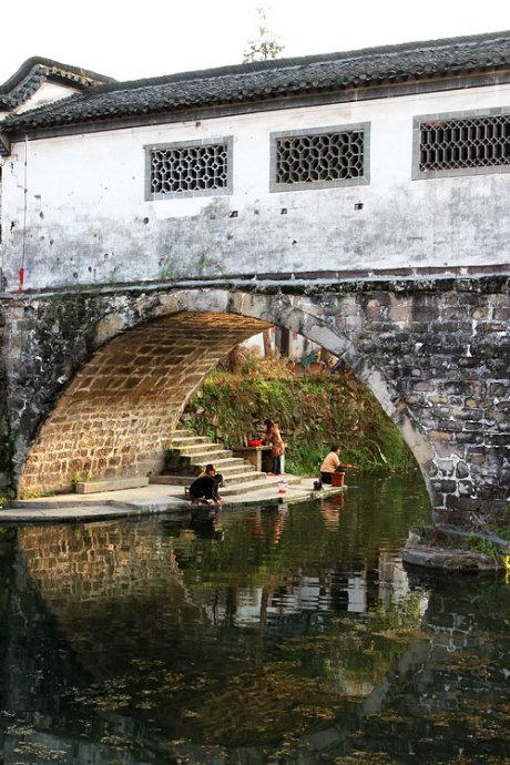 A scenic view of Huangshan Beian Langqiao
