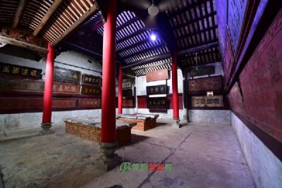 A scenic view of Huangshan Changxi Taihuci