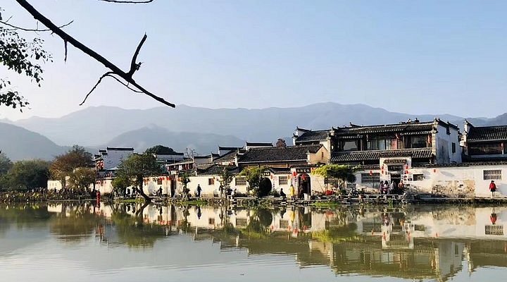 A scenic view of Huangshan Nanping Cun Gu Jianzhuqun