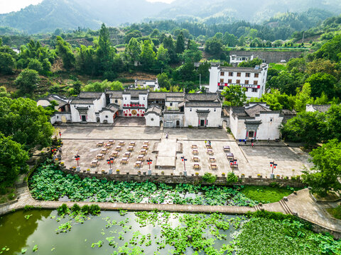 A scenic view of Huangshan Nanping Cun Gu Jianzhuqun