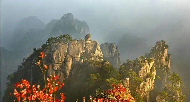 A scenic view of Huangshan Qiyunshan Shike