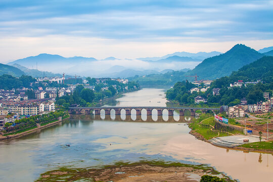 A scenic view of Huangshan Shexian Taipingqiao