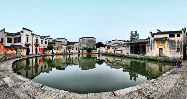 Discover Huangshan Xidi Cun Gu Jianzhuqun: The Architectural Marvel of Ancient China