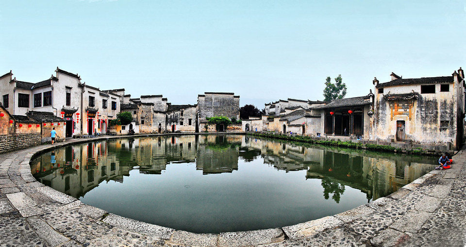 A scenic view of Huangshan Xidi Cun Gu Jianzhuqun