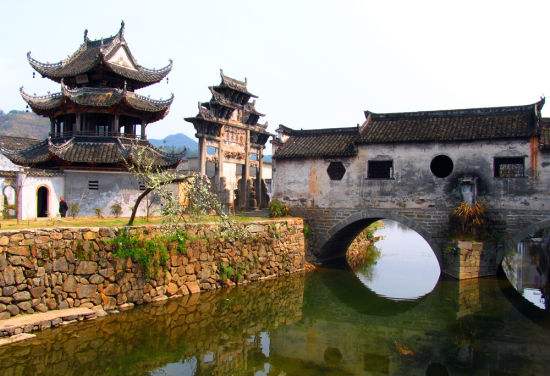 A scenic view of Huangshan Xucun Gu Jianzhuqun