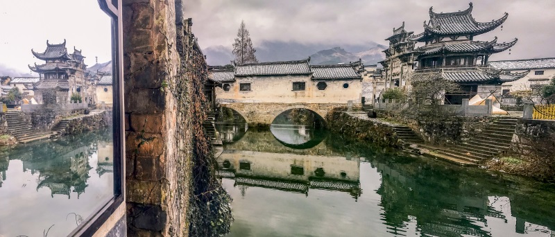 A scenic view of Huangshan Xucun Gu Jianzhuqun