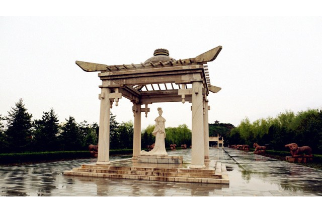 A scenic view of Huhehaote Wangzhaojunmu