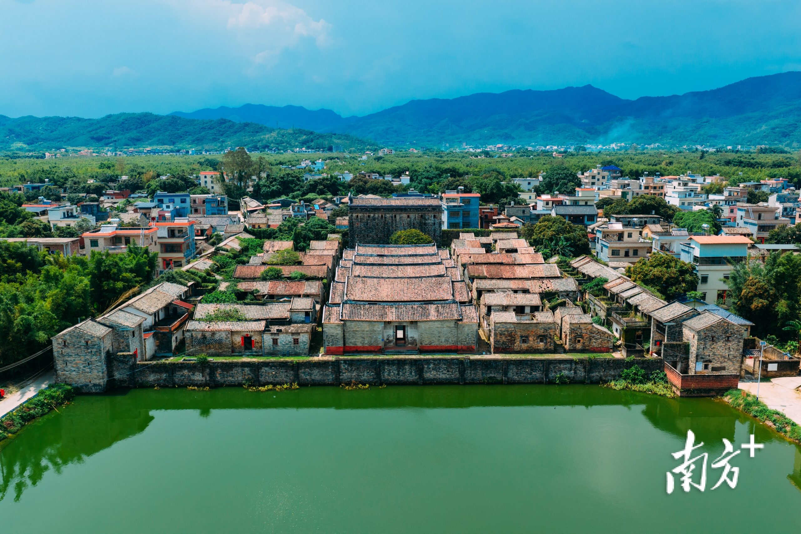 A scenic view of Huizhou Longmen Hehuwei